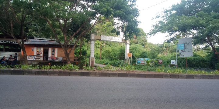 Gerbang masuk Gunung Klabat di Kaki Dian Minut
